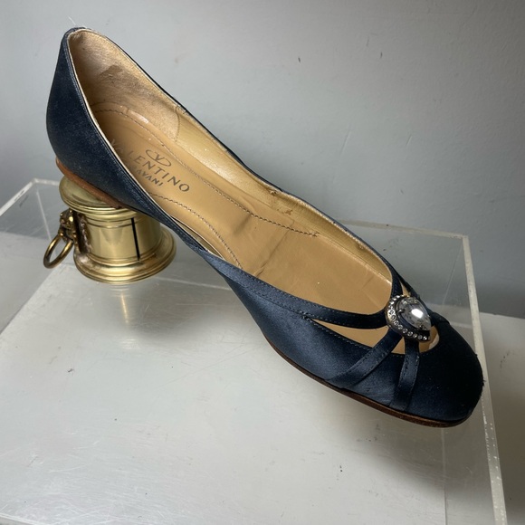 Valentino Garavani slik flats whit jefe les toe sz 7.5 made in italy - Picture 6 of 16